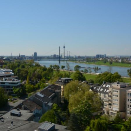 Luxury Apartment In Duesseldorf Near Trade Fair Exterior photo