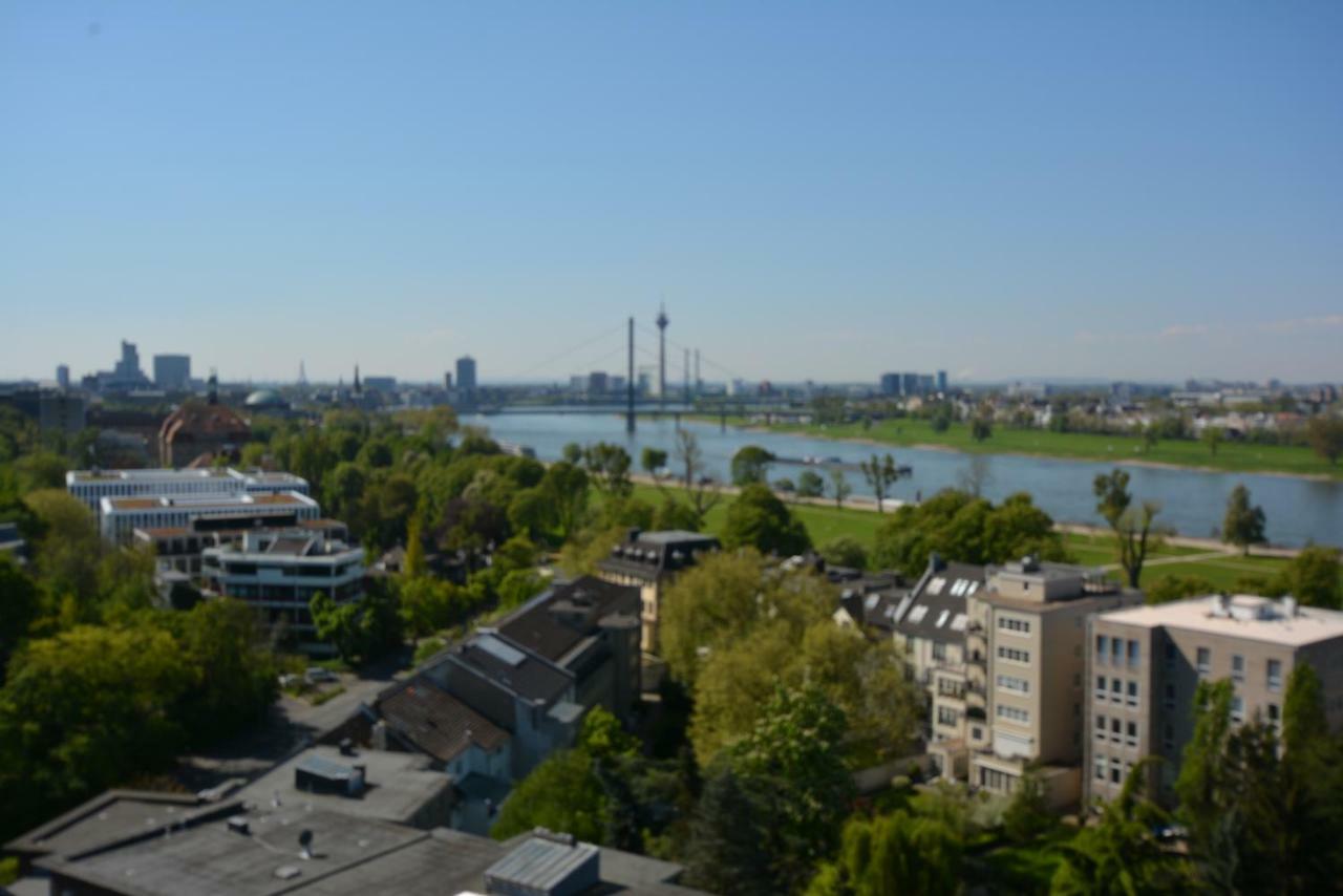 Luxury Apartment In Duesseldorf Near Trade Fair Exterior photo