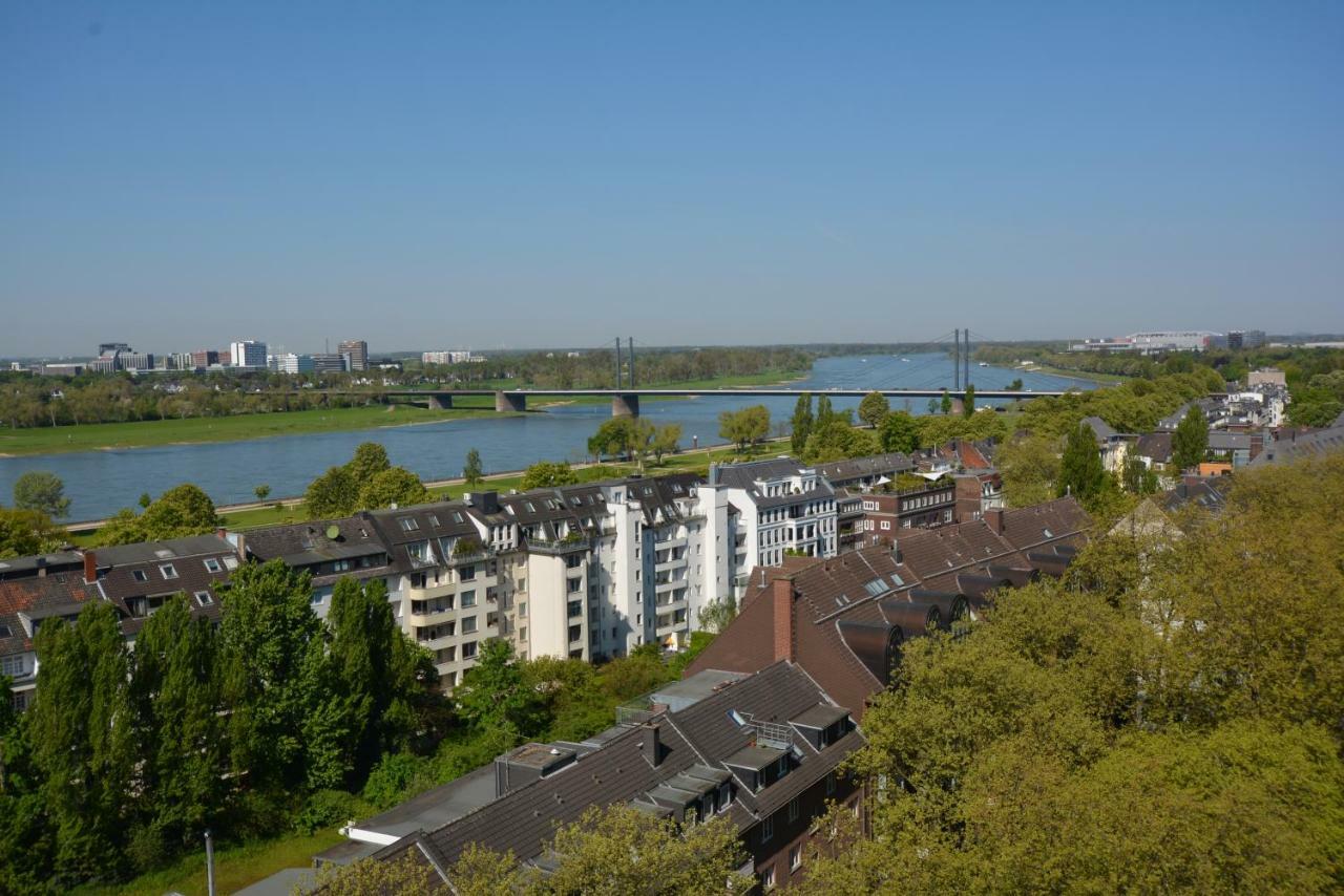 Luxury Apartment In Duesseldorf Near Trade Fair Exterior photo